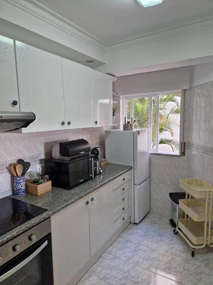Apartamento T2 Palmeira Gale-Praia Da Gale Guia  Buitenkant foto