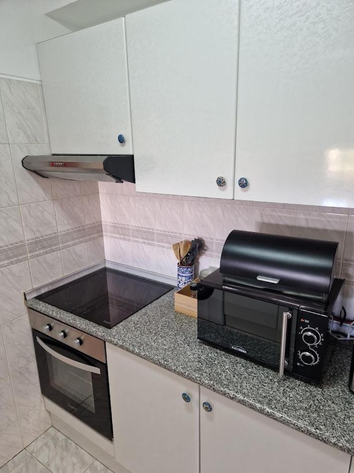 Apartamento T2 Palmeira Gale-Praia Da Gale Guia  Buitenkant foto